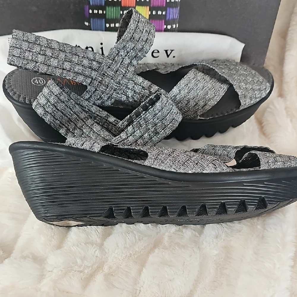 bernie mev. Gray Woven Elastic Wedge Sandals
